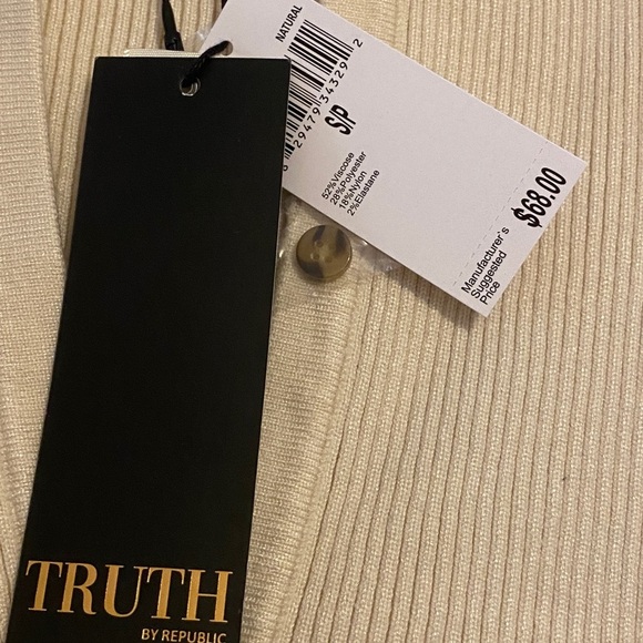Truth by Republic Cream Ribbed Collared Sweater Size S NWT - Picture 12 of 15
